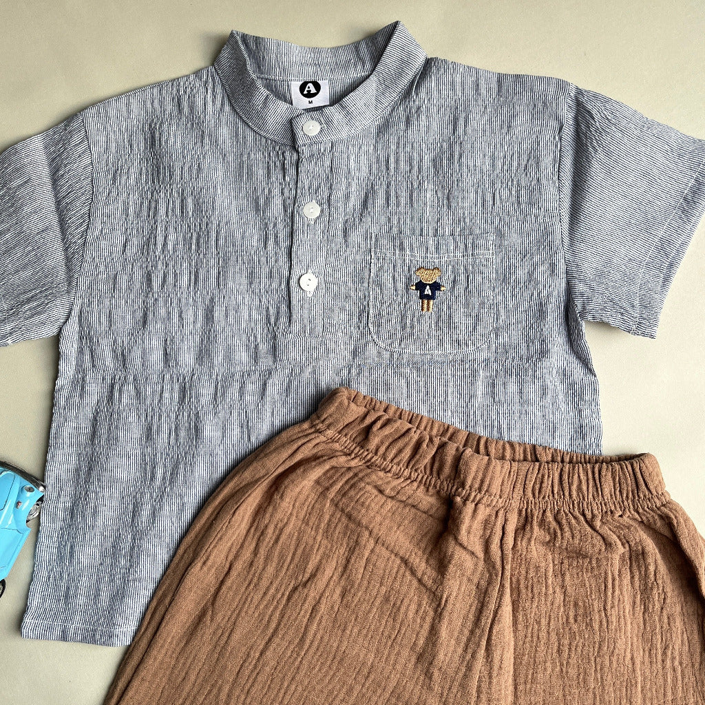 Kortærmet skjortebluse med kinakrave